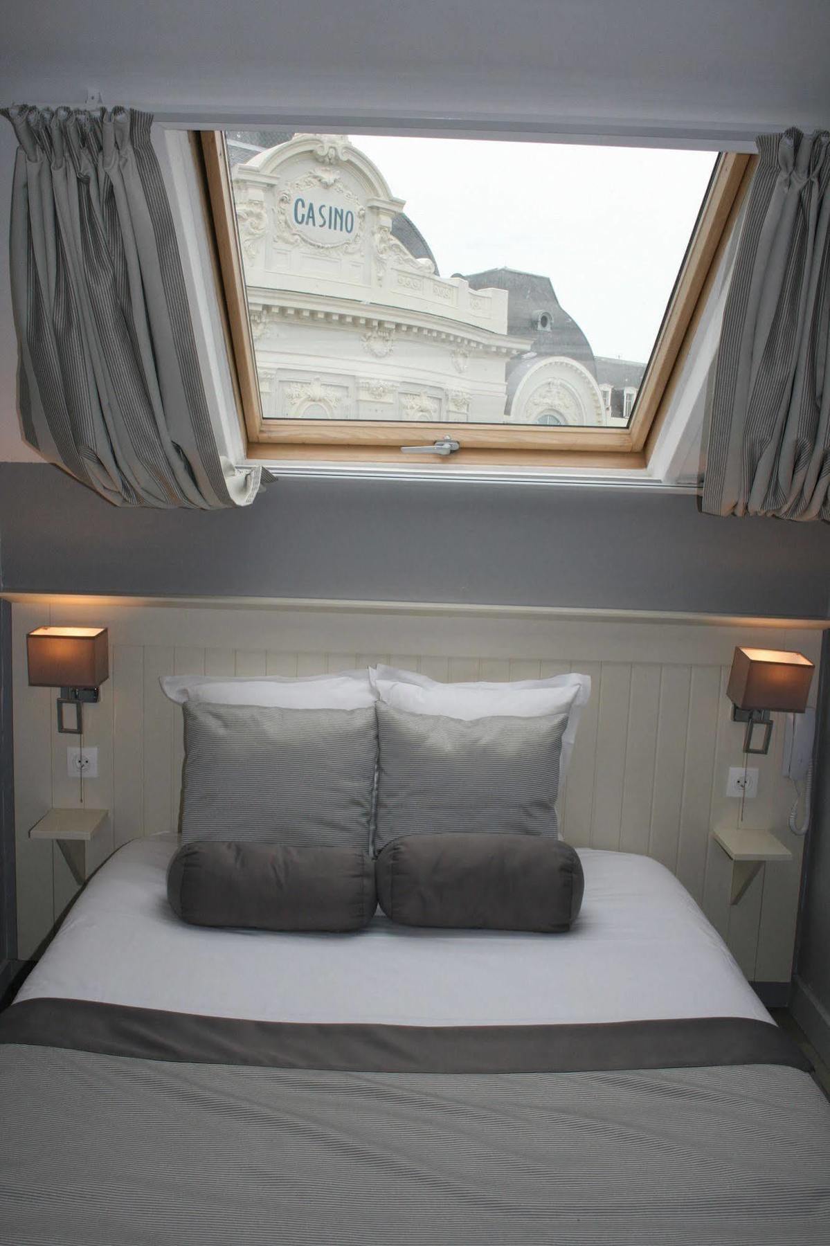 Les Embruns Otel Trouville-sur-Mer Dış mekan fotoğraf
