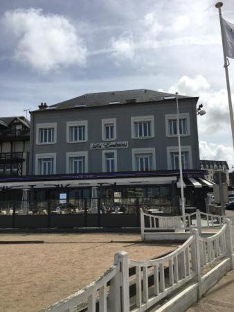 Les Embruns Otel Trouville-sur-Mer Dış mekan fotoğraf