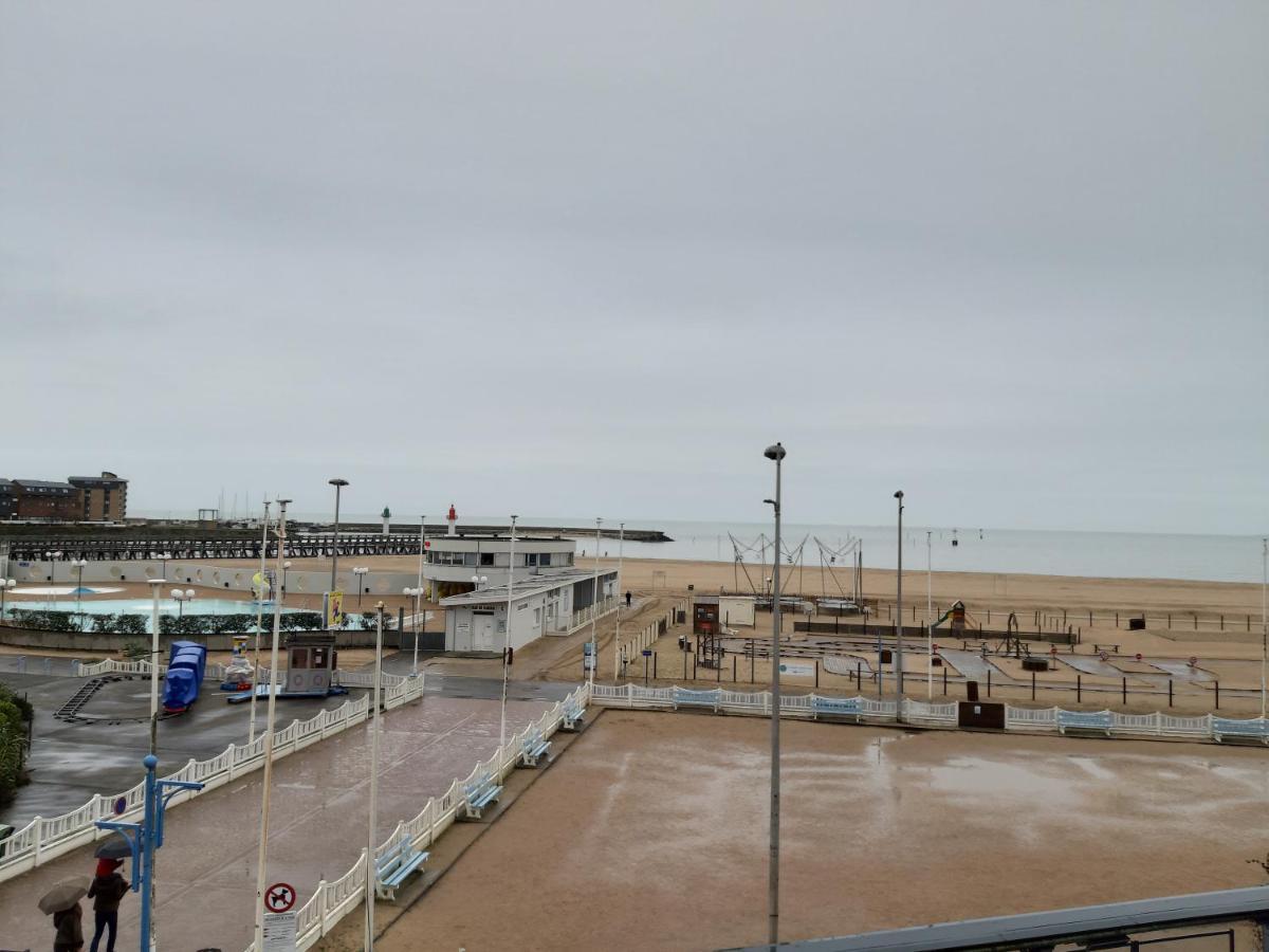 Les Embruns Otel Trouville-sur-Mer Dış mekan fotoğraf